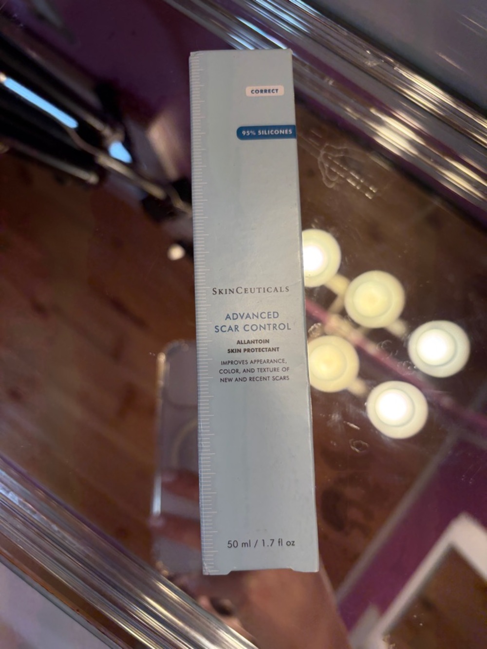 SkinCeuticals Advanced Scar Control - Light Blue and White Box